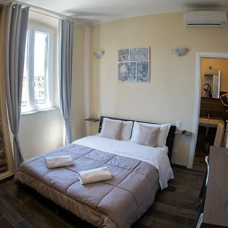 Vicolocorto 3* La Spezia